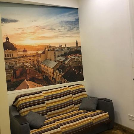 Apartment On Khorvatska Street Lviv Eksteriør bilde