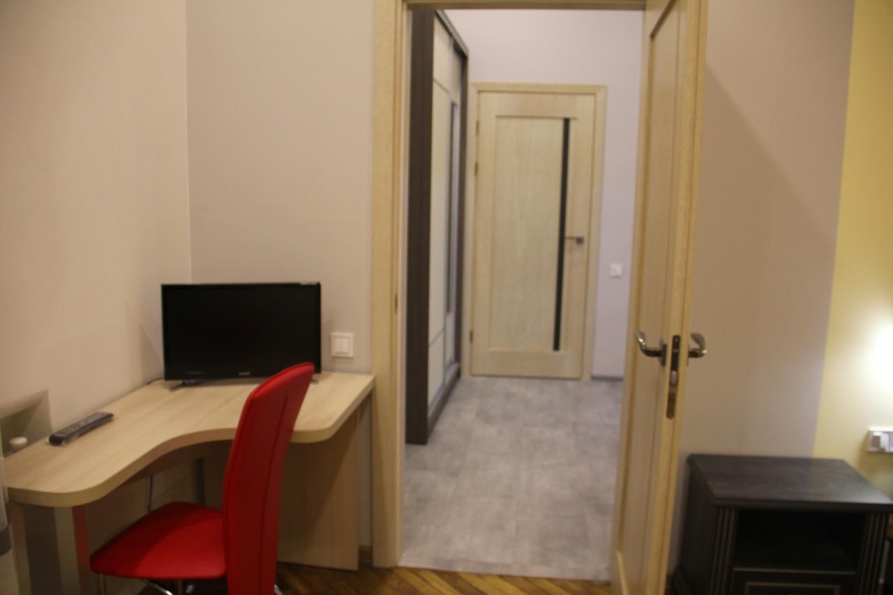 Apartment On Khorvatska Street Lviv Eksteriør bilde