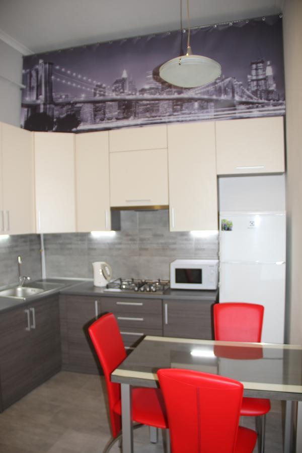 Apartment On Khorvatska Street Lviv Eksteriør bilde