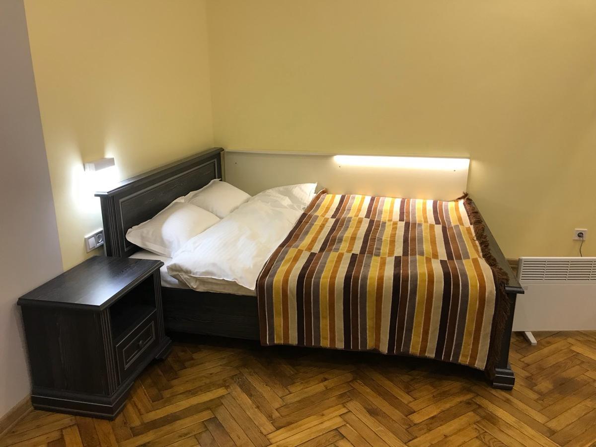 Apartment On Khorvatska Street Lviv Eksteriør bilde