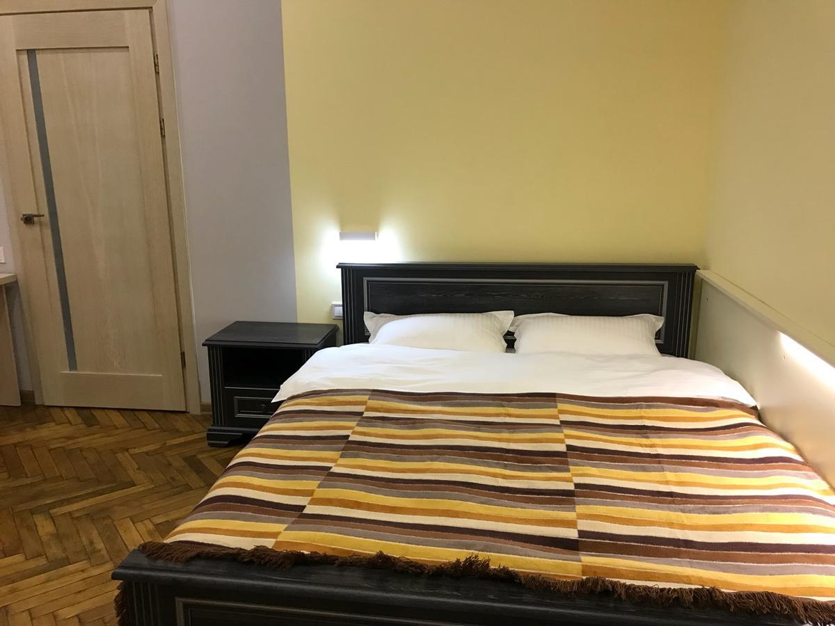 Apartment On Khorvatska Street Lviv Eksteriør bilde